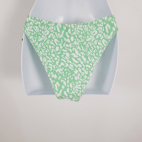 Nasty Gal Basic‎ Animal High Leg Bikini Bottom - Picture 4 of 7